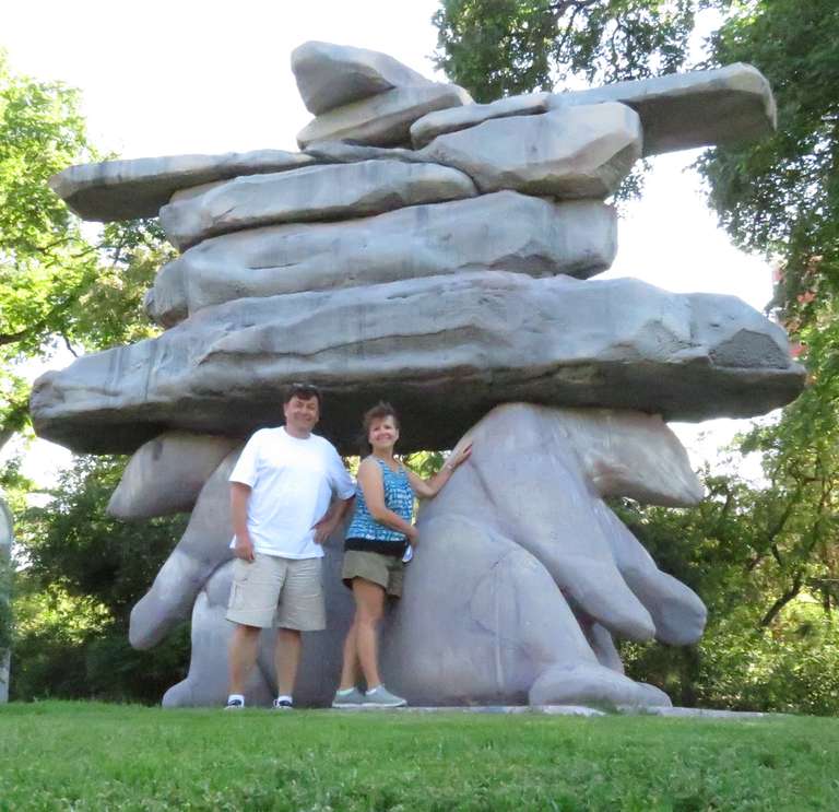 Winnipeg - Bears on Broadway - Nanookshuk