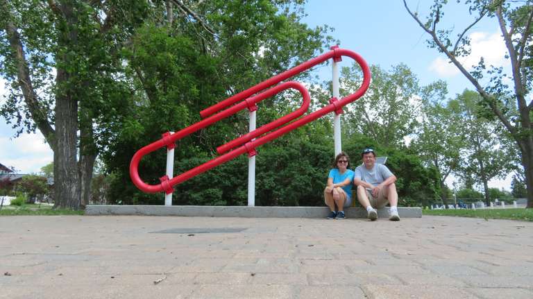 Paperclip - Kipling, SK.