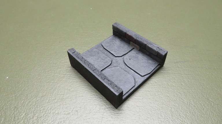 Corridor-Walled Tile Image