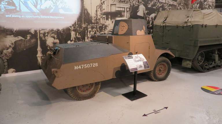 Morris Light Recon Car