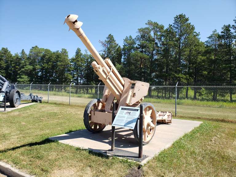 10.5cm leFH 18/40 German Light Field Howitzer