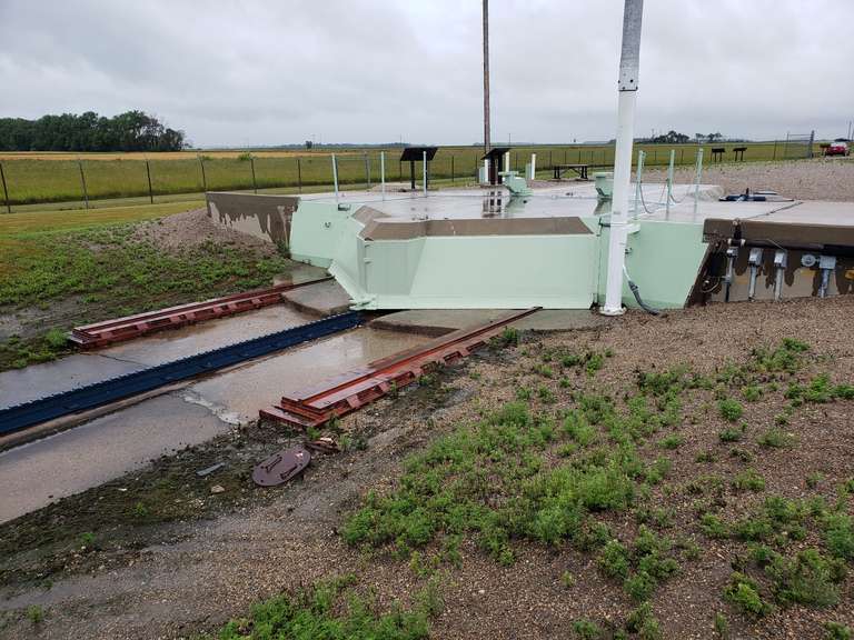 November-33 Silo Cover Rails